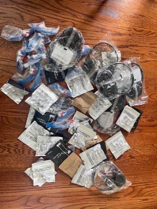 Mixed Lot Other - Airline Earbuds Headphones Lot 57 Delta Air France Bulk Travel Mix New